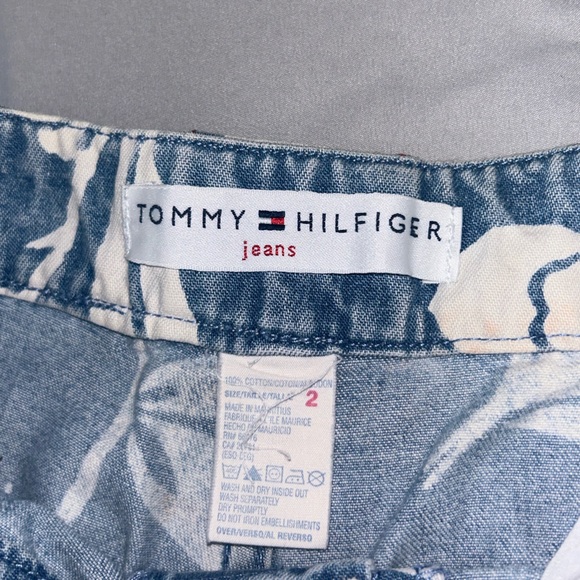 Vintage Tommy Hilfiger Jeans! - Picture 2 of 3